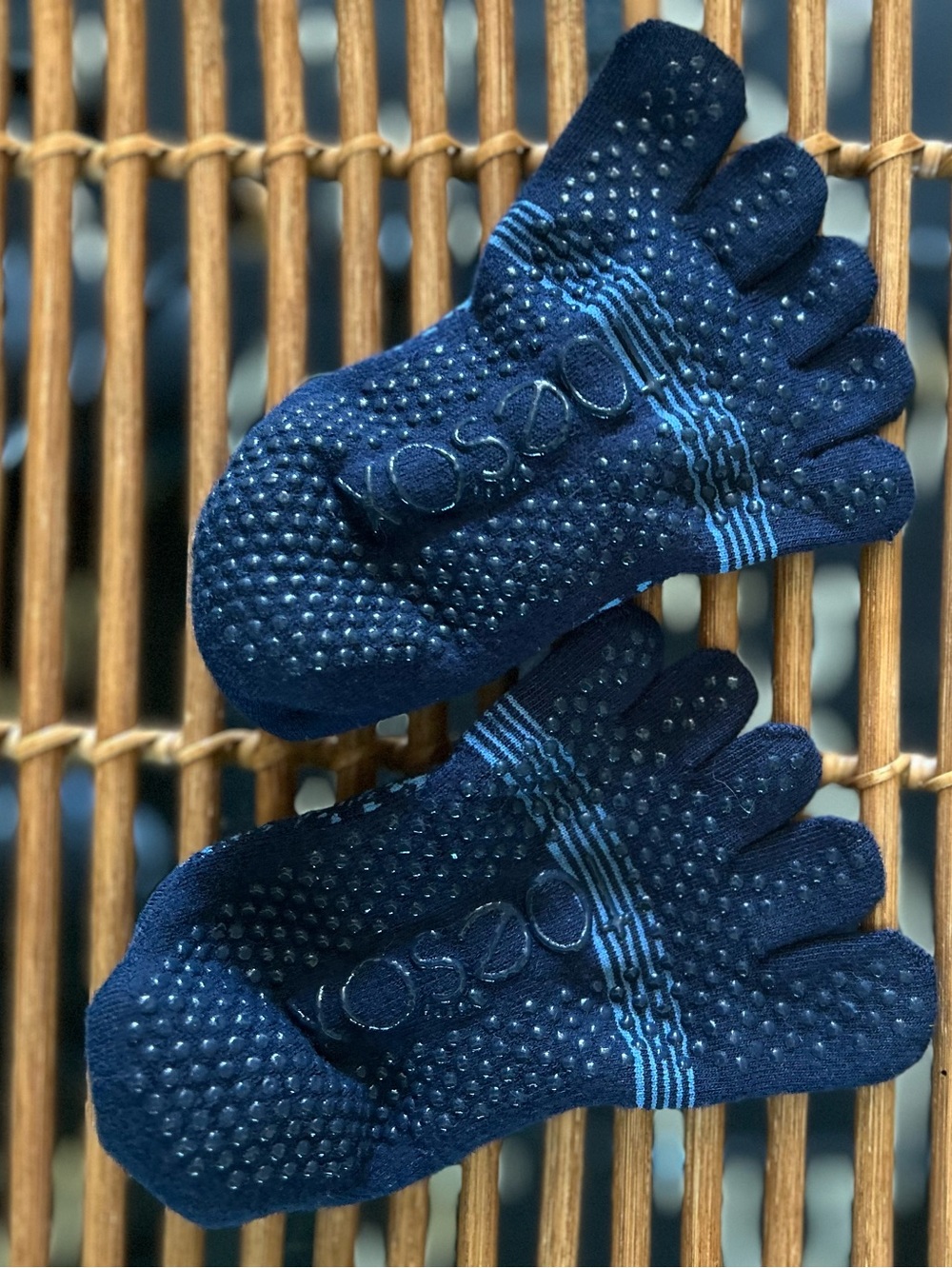 Toesox Elle Tec Full Toe Grip Socks Small - Picture 7 of 7
